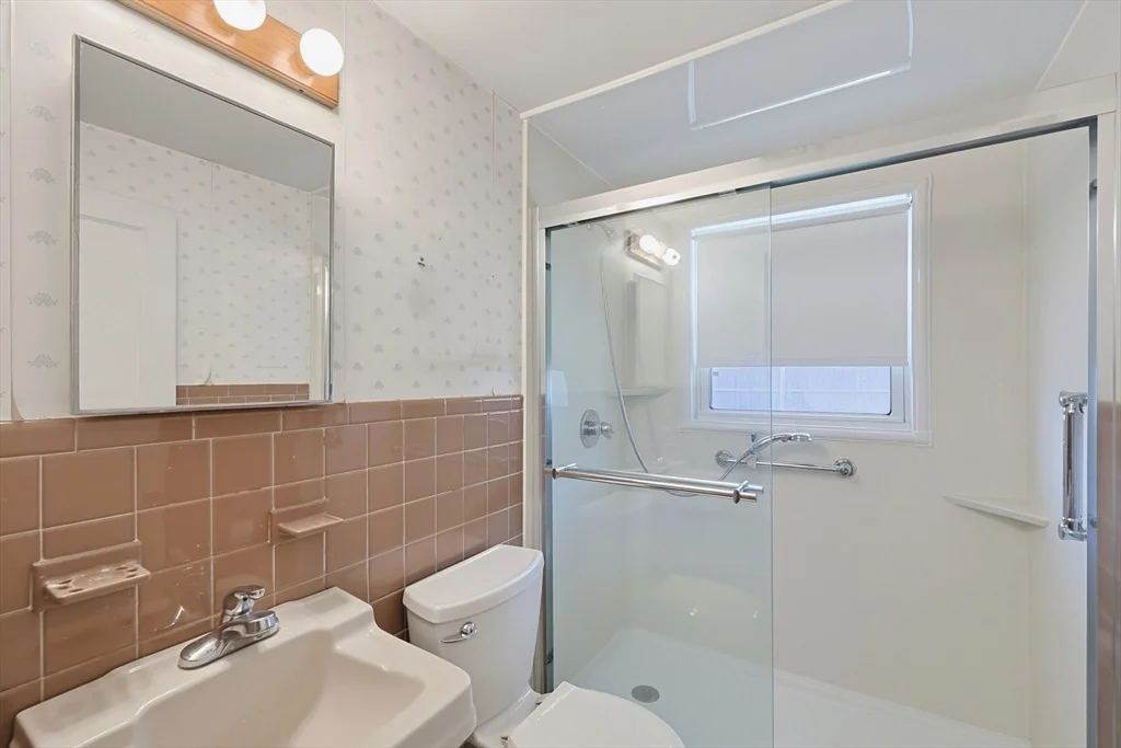 Photo of 258 Walnut St