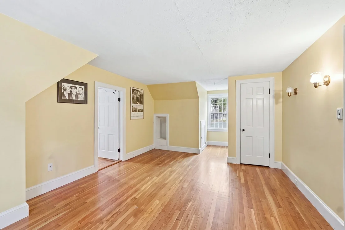Photo of 153 Lawrence St