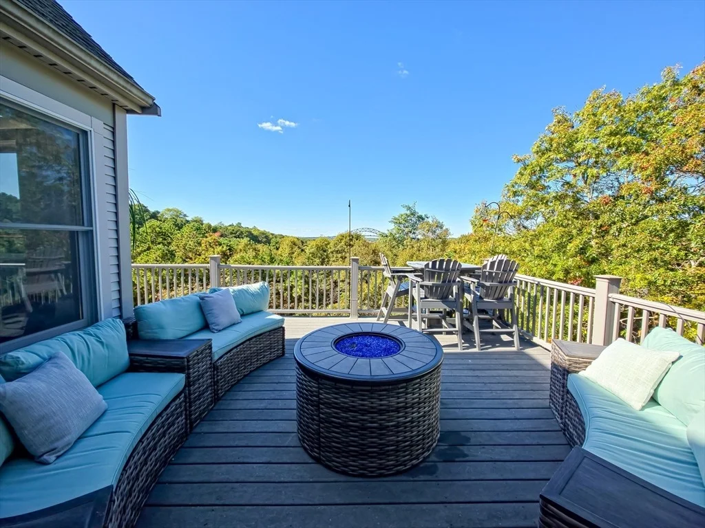 Photo of 4 Mainstay Ln