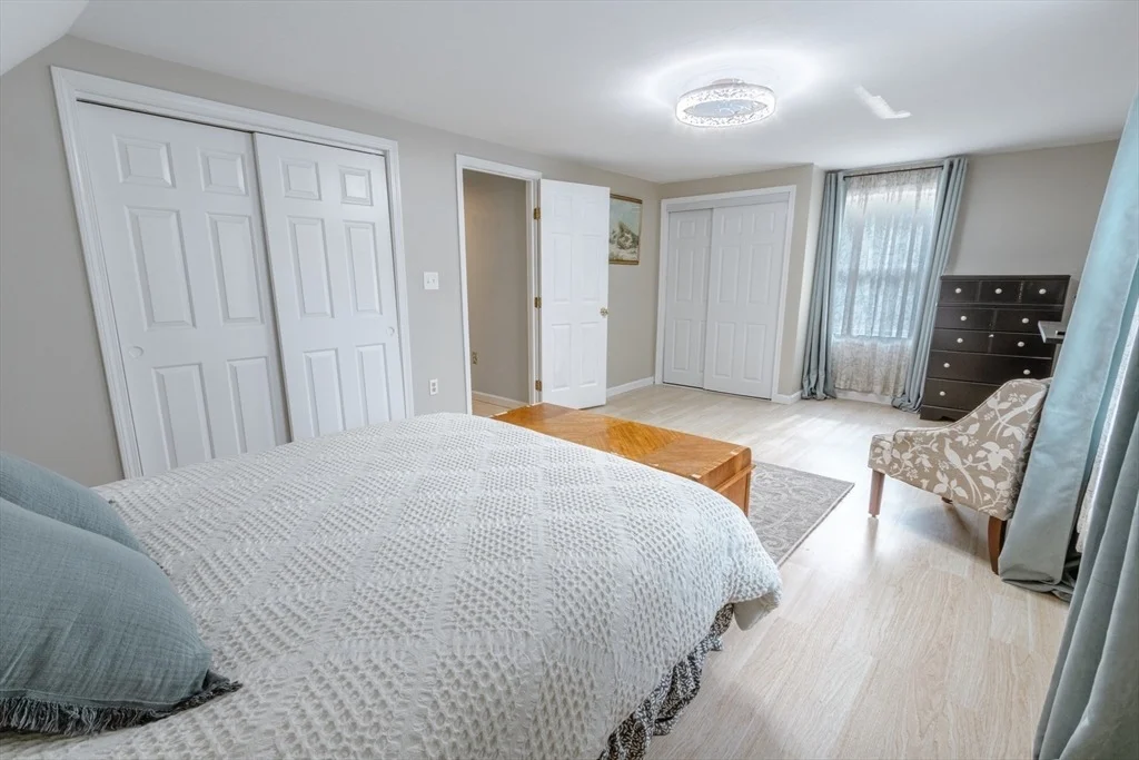 Photo of 49 Cranberry Meadow Rd