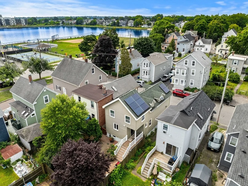 Photo of 15 Beacon St