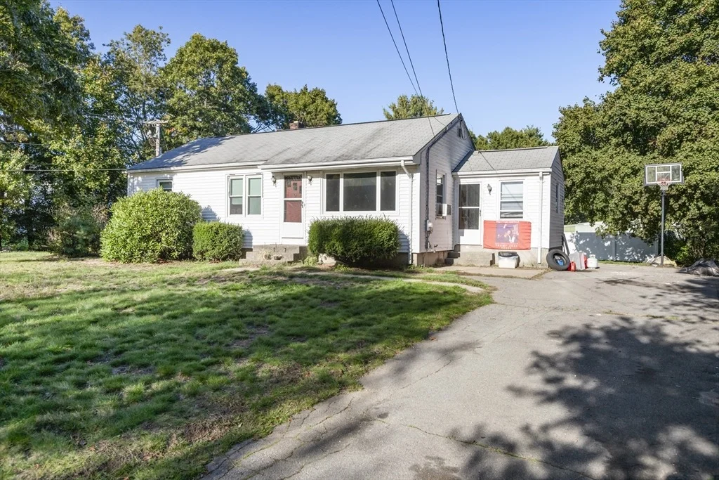 Photo of 150 Gilbert St