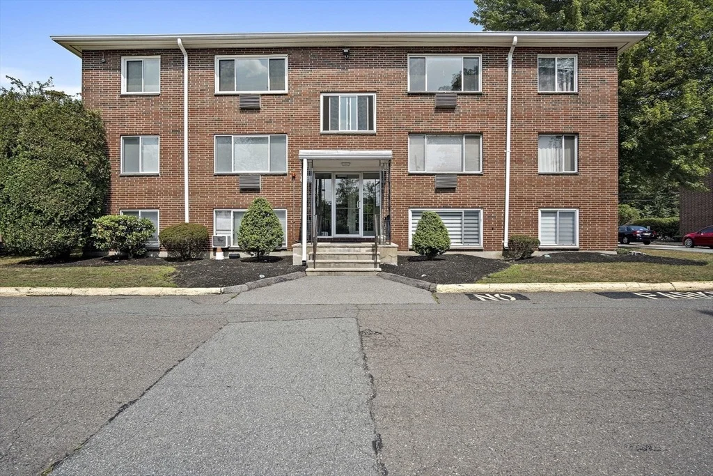 Photo of Unit 3 at 3 Albert Dr