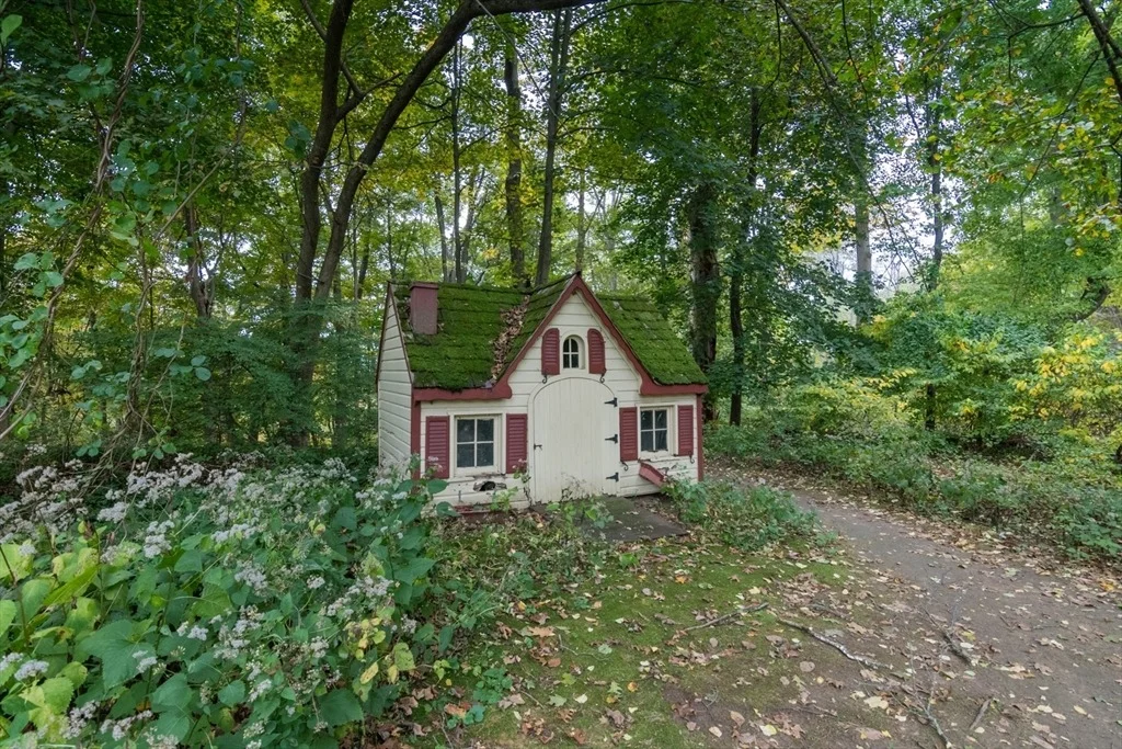 Photo of 32 Longview Dr