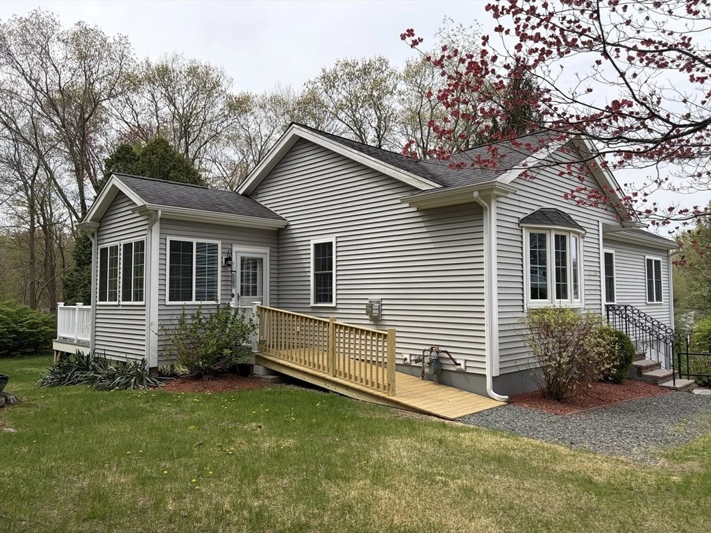 Photo of 71 West Spring St.