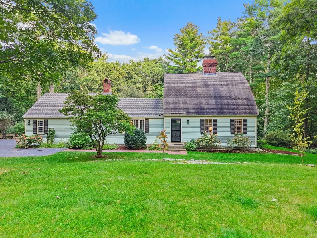 Photo of 35 Bare Hill Road