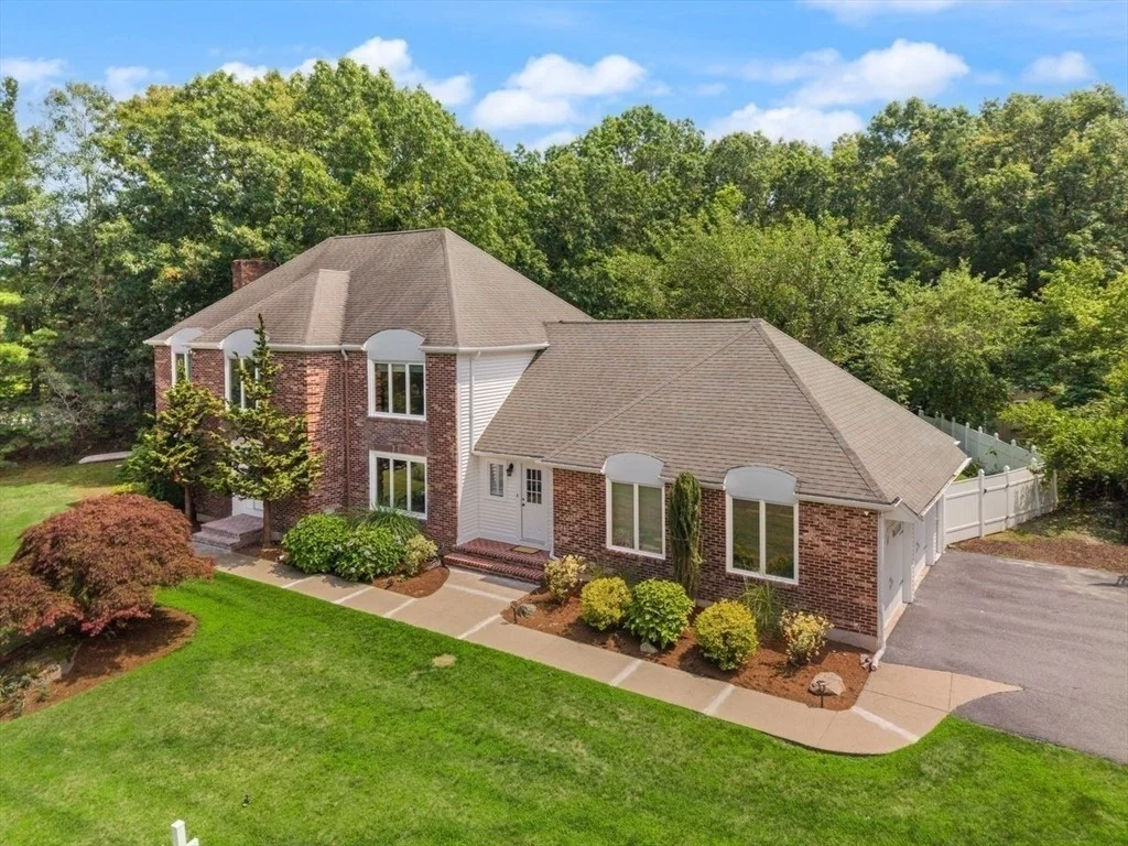 Photo of 48 Castle Dr