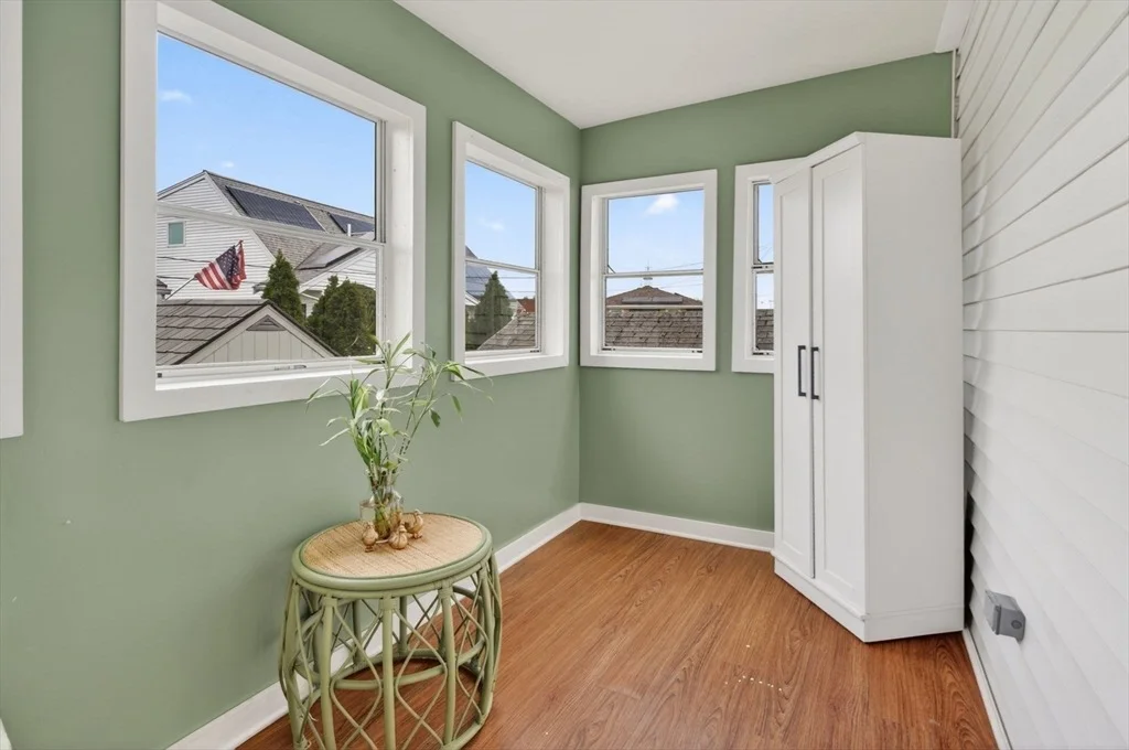 Photo of 29 Bacheller St