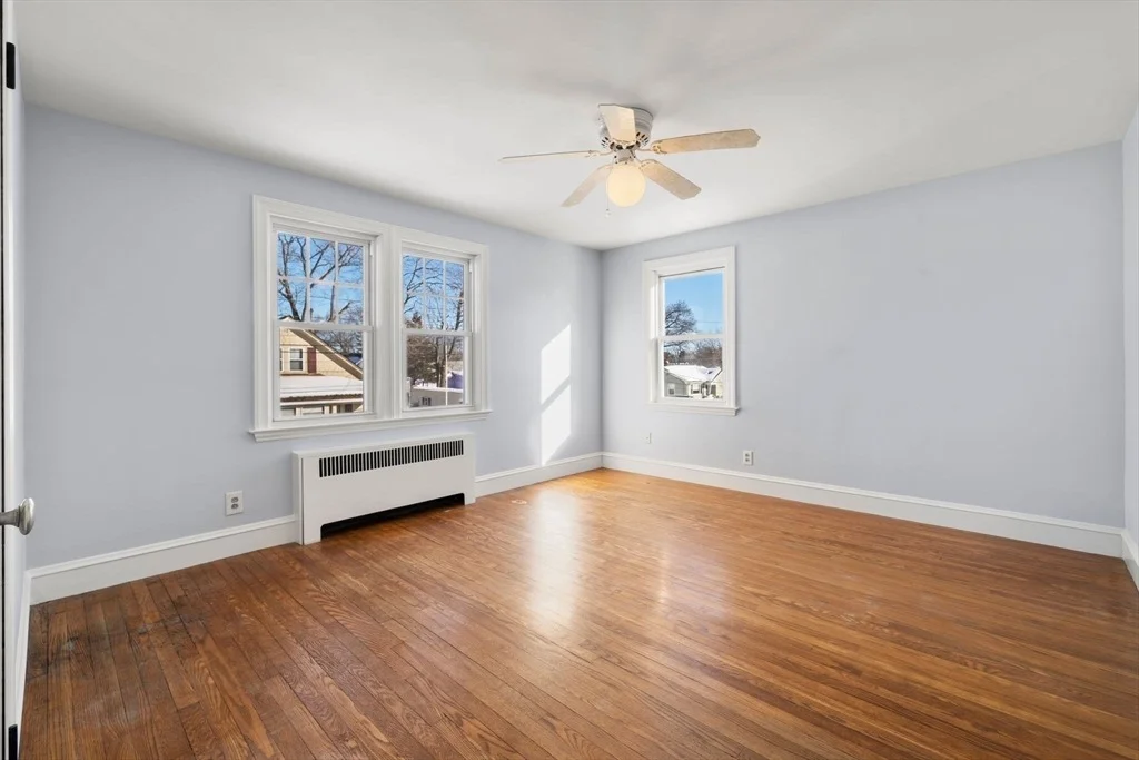 Photo of 25 Newfield Ave