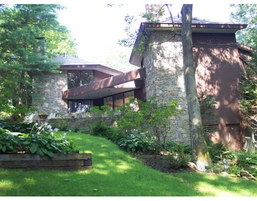 Photo of 11 Chiltern Hill Drive North