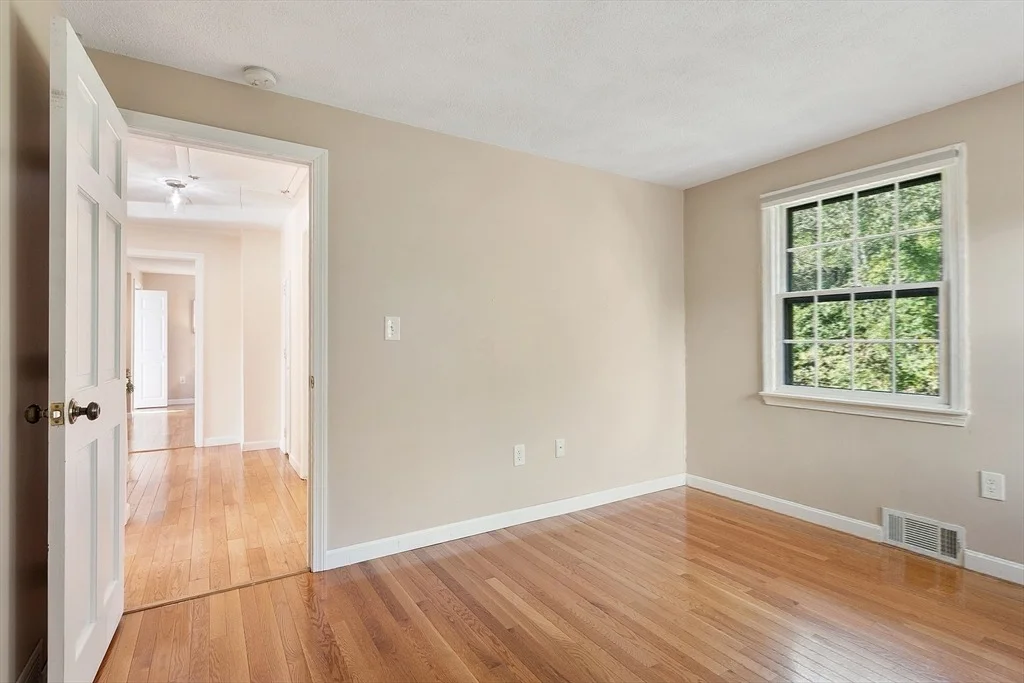 Photo of 4 Fairview Dr