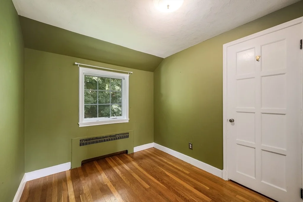 Photo of 6 Old Brook Dr