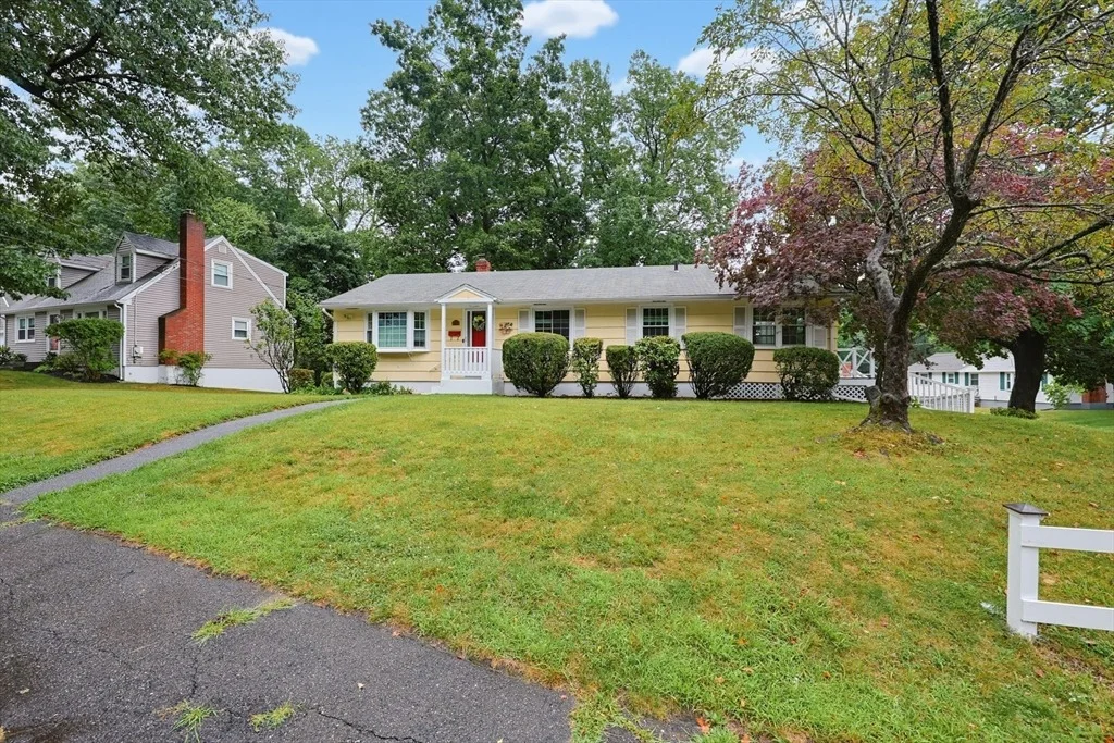 Photo of 32 Saratoga Drive