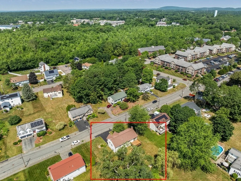 Photo of 36 Bittersweet Ln