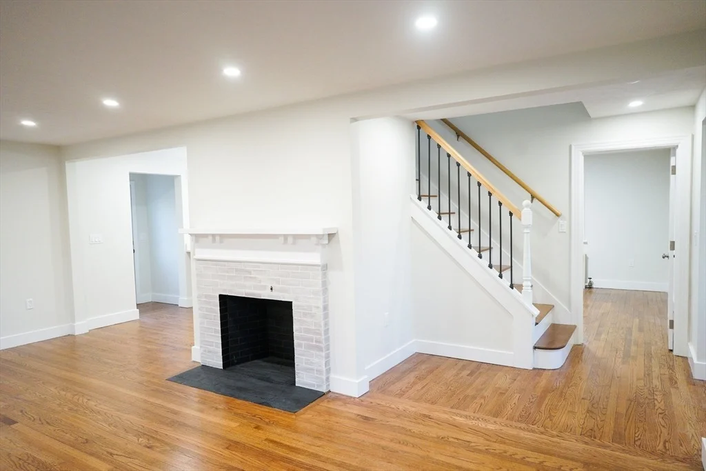 Photo of 1 Triangle St.