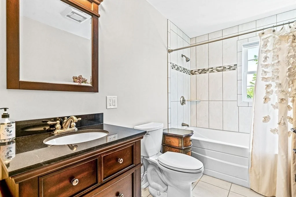 Photo of 8 Glen St.
