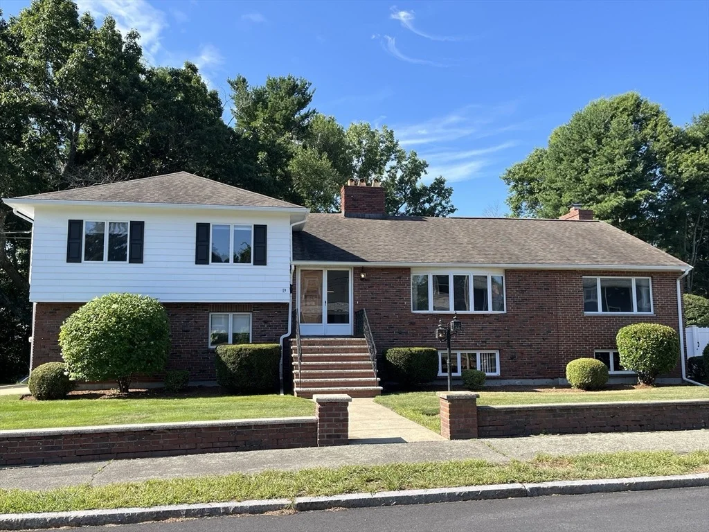 Photo of 19 Longbow Rd