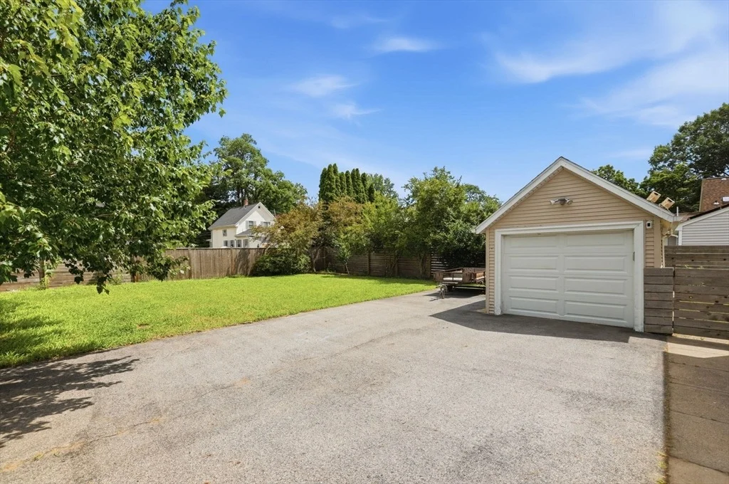 Photo of 9 Munroe St