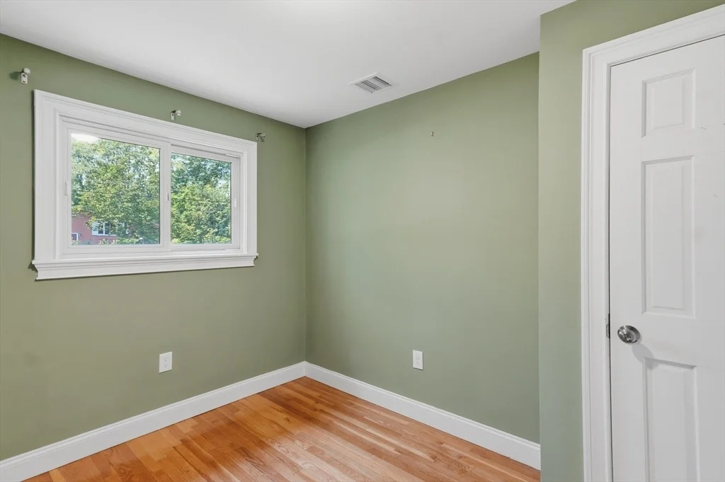 Photo of 129 Marked Tree Road