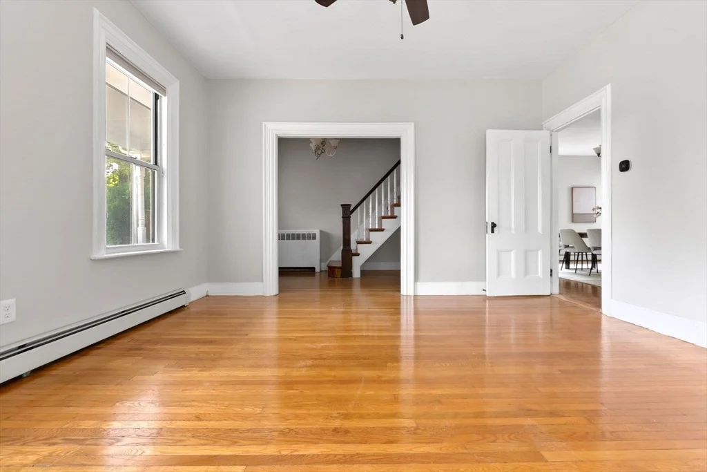 Photo of 868 Main St