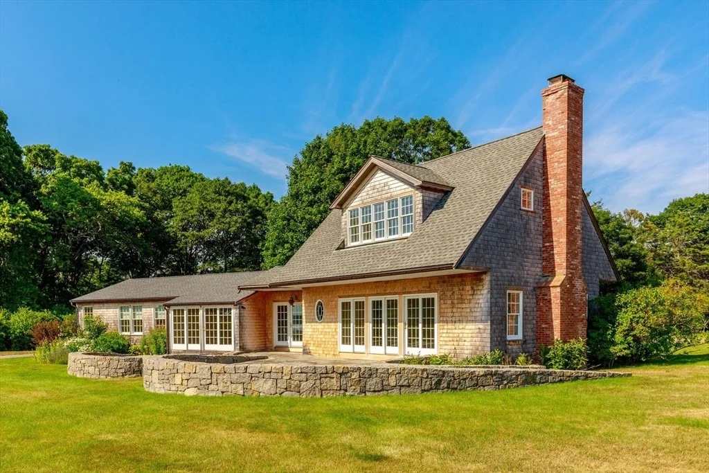 Photo of 100 Eastern Point Blvd