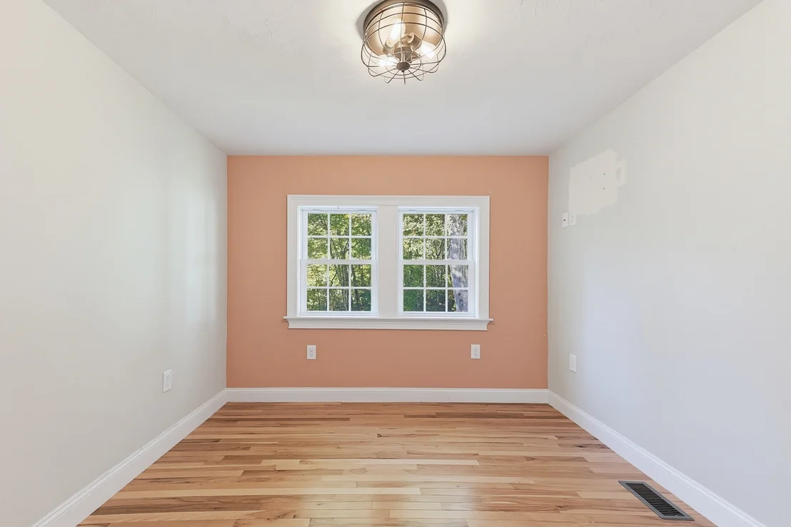 Photo of 116 Lakeshore Dr