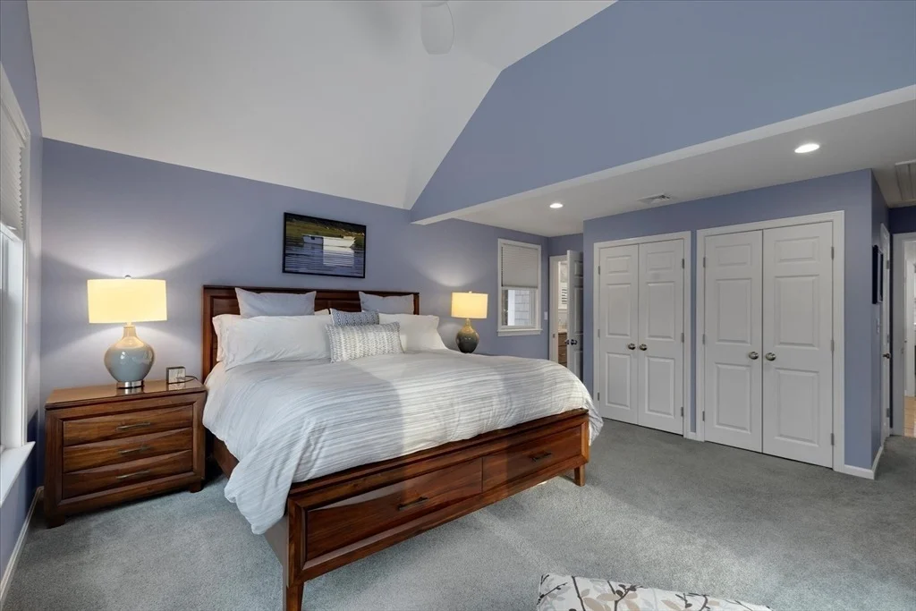 Photo of 87 N Pond Dr