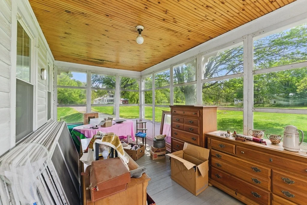 Photo of 394 River Dr