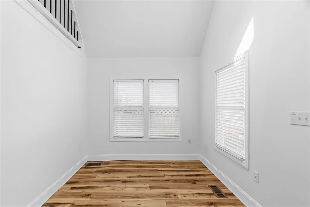 Photo of 8 Cottage St