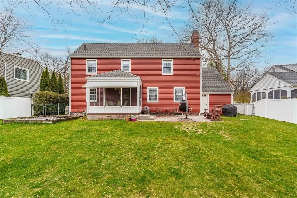 Photo of 236 Burbank Rd