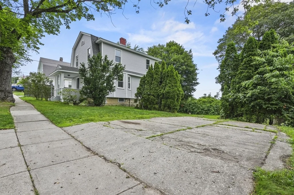 Photo of 112 Brookline Street