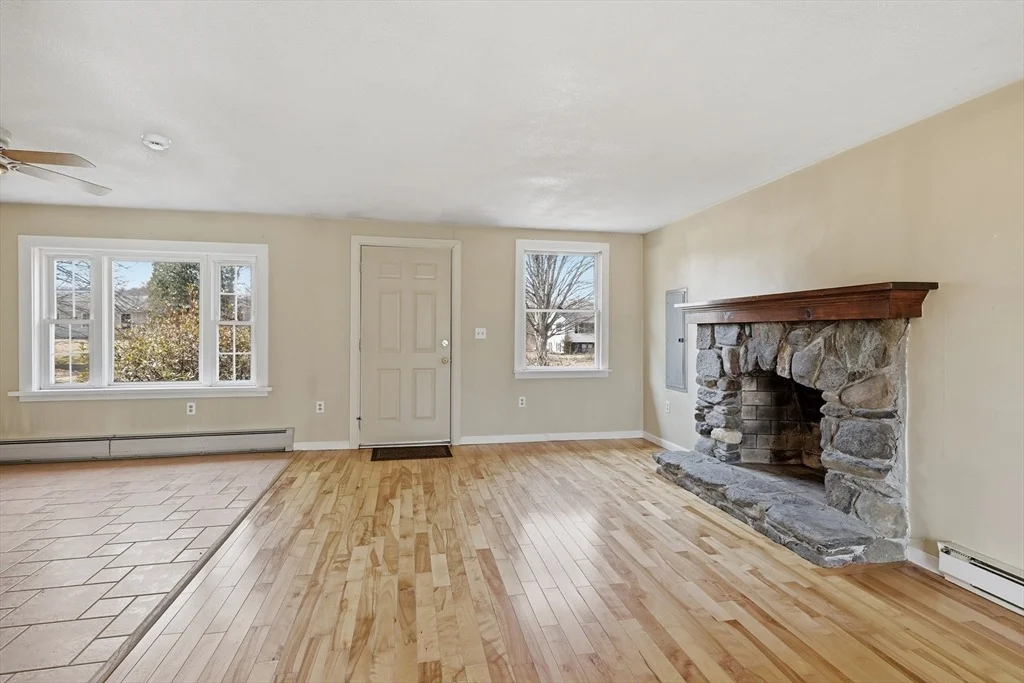 Photo of 14 Hawley Rd