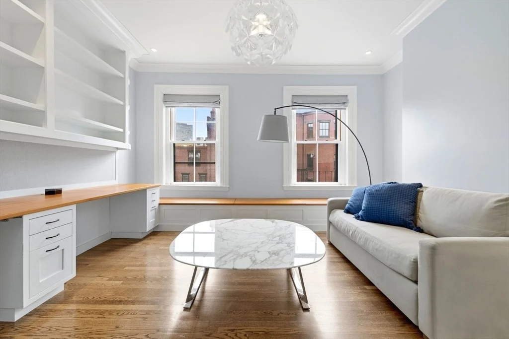 Photo of 321 Beacon Street