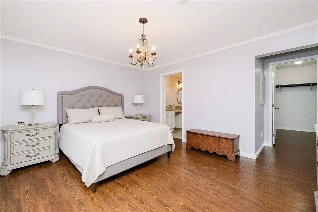 Photo of 210 Linsay Drive