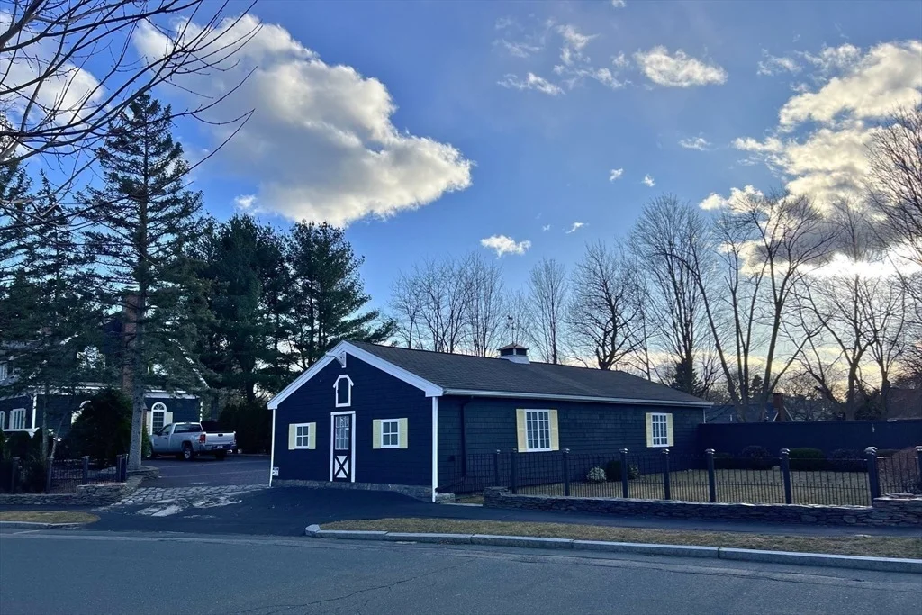 Photo of 10 Rodgers Rd