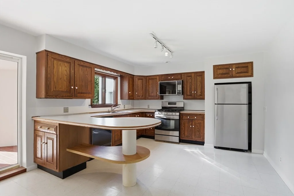 Photo of 106 Bolton Rd