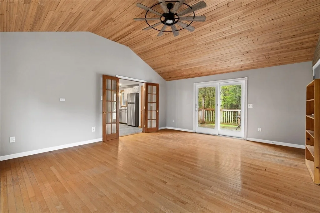 Photo of 106 Converse Dr