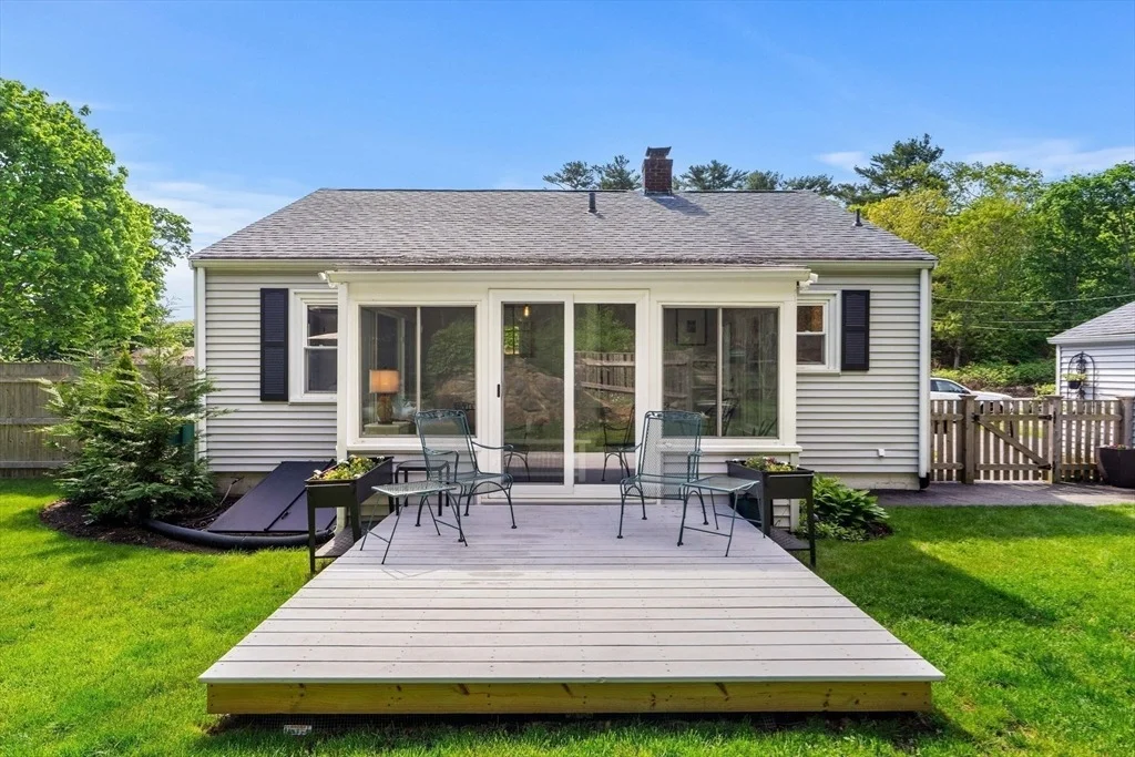 Photo of 387 Western Avenue