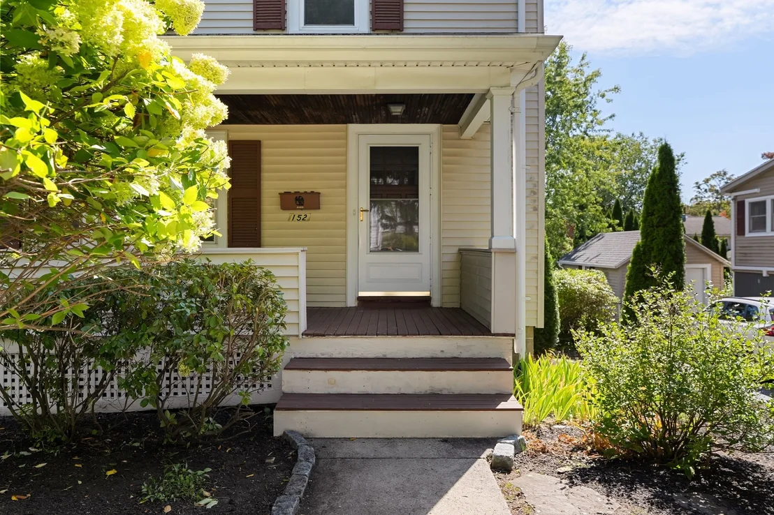 Photo of 152 Mount Vernon St