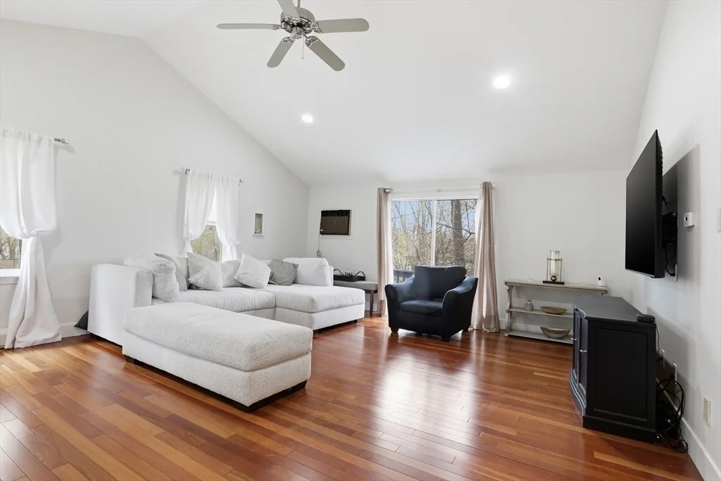 Photo of 40 Hillcrest Ave
