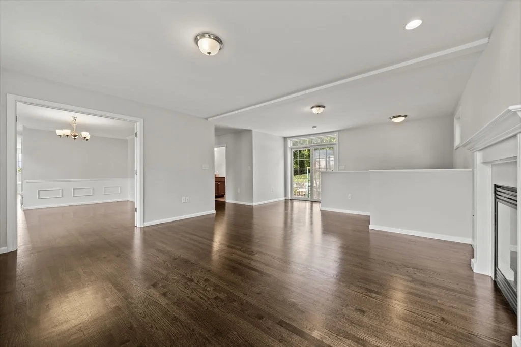 Photo of 8 Woods Hill Cir