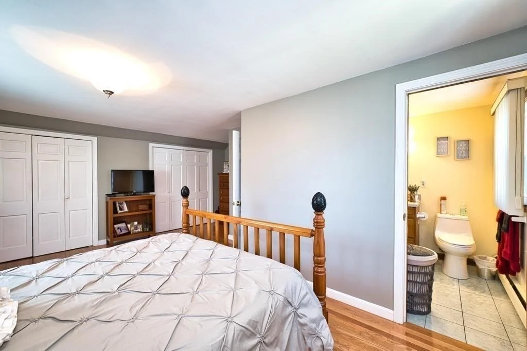 Photo of 70 River Road