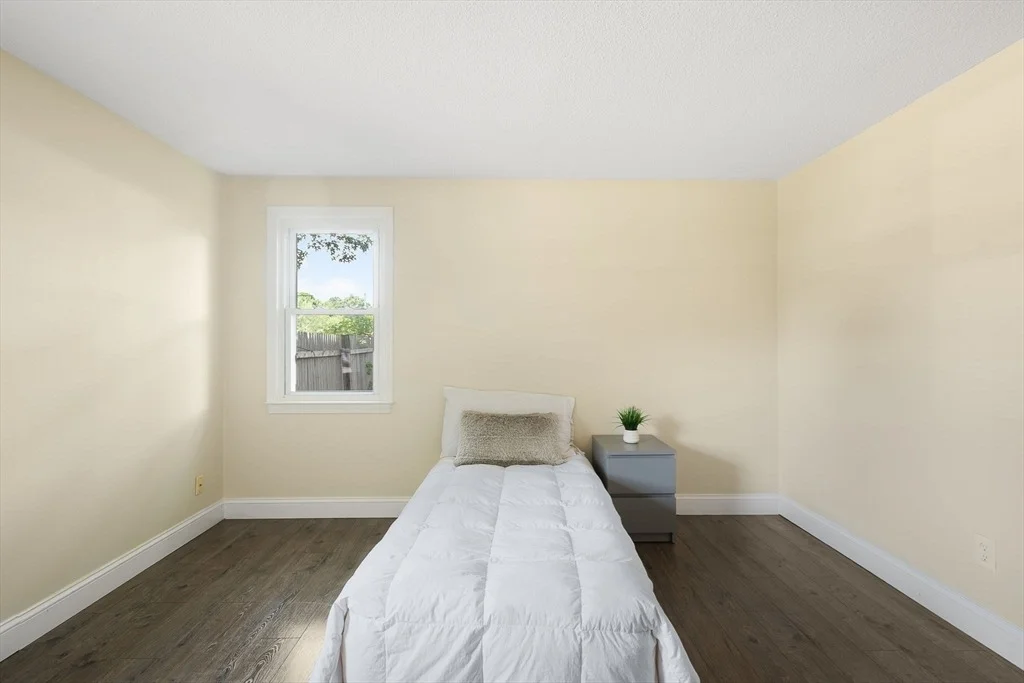 Photo of 20 Terry Ln E
