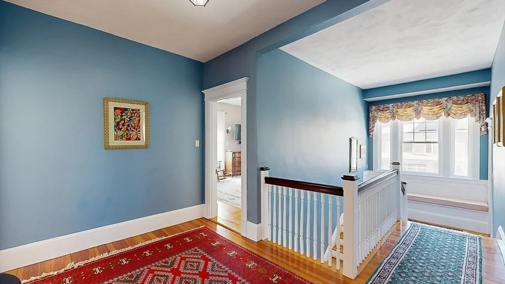 Photo of 907 Pleasant St