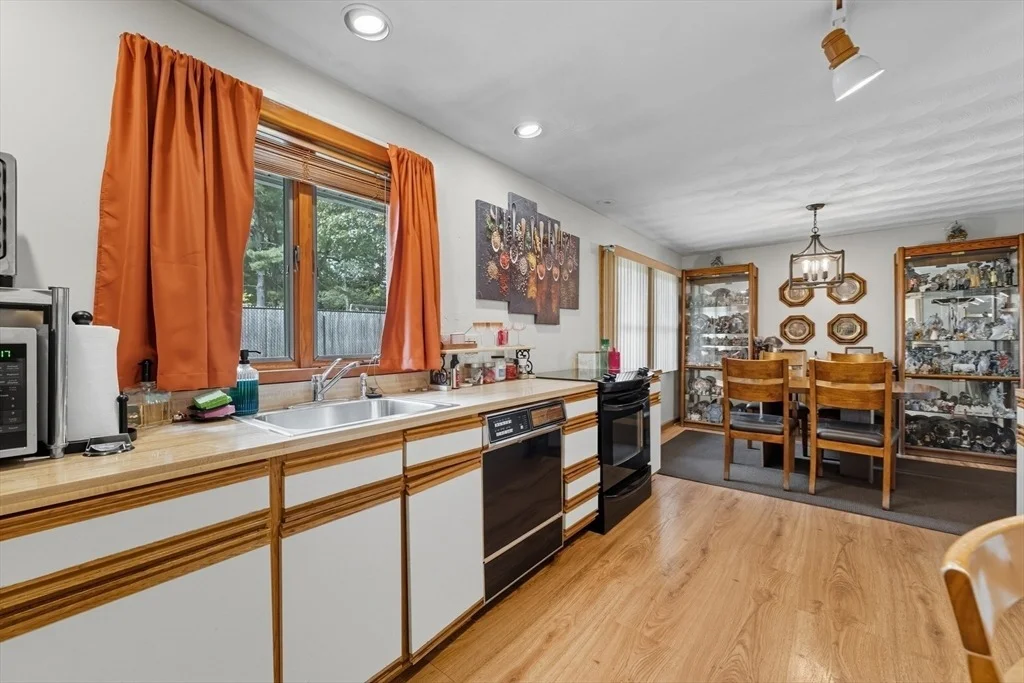 Photo of 19 Nob Hill Dr.
