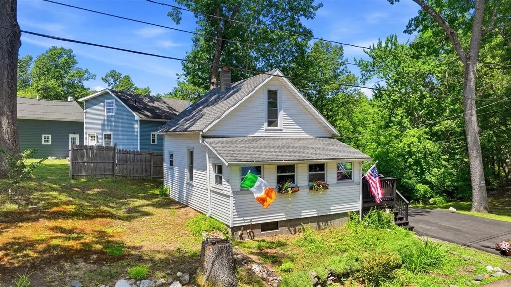 Photo of 85 Otter Point Rd