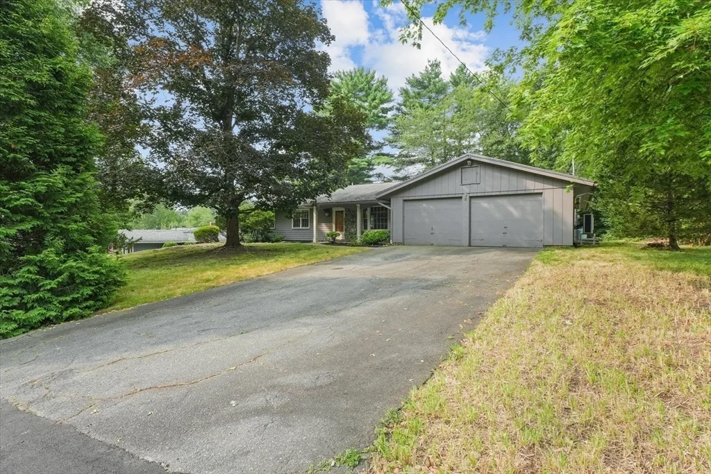Photo of 8 Birch Ln