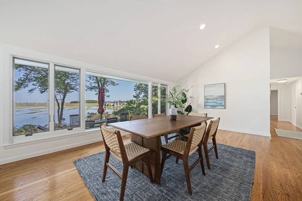Photo of 110 Damon's Point Road