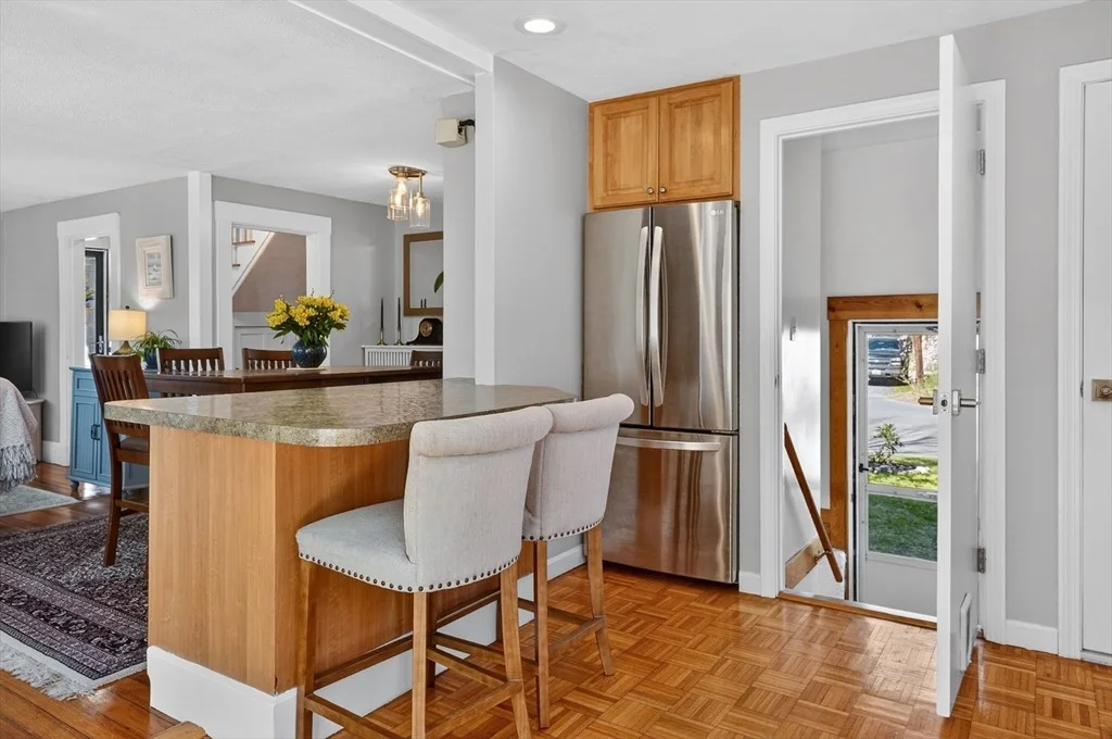 Photo of 4 Lakeside Drive