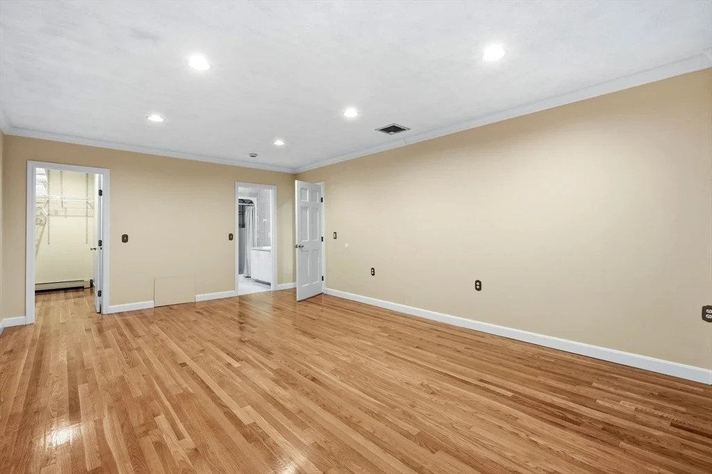 Photo of 12 Parkway Dr
